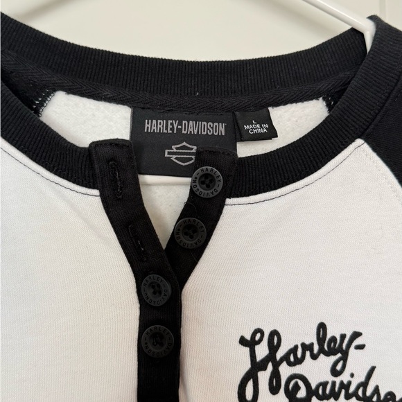 Harley-Davidson Black and White Button-Up Top - Picture 2 of 3